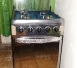 vendo cocina Royal-4 quemadores magneto,acero niquel tapa cristal tr-te incluido