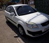 KIA RIO 2009 PINTURA DE FABRICA COMO NUEVO 53117098