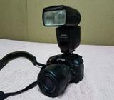 Vendo camara profesional Nikon D5300 mas veflash YN-560-IV-Speedlite